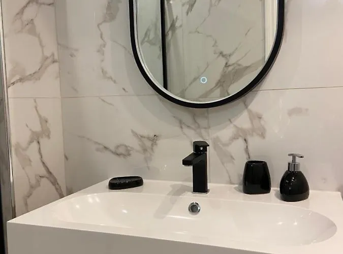 Le Voltaire Apartment *